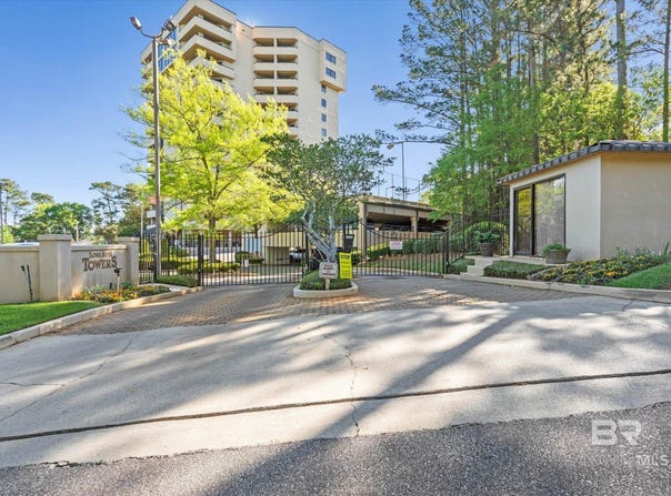 100 Tower Drive, Daphne, AL 36526