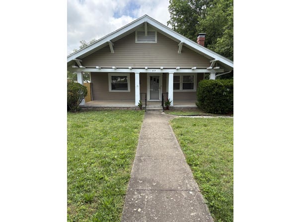 417 S Lincoln Avenue, Aurora, MO 65605