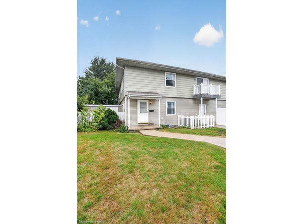 4862 Harmony Place, Waterloo, IA 50701
