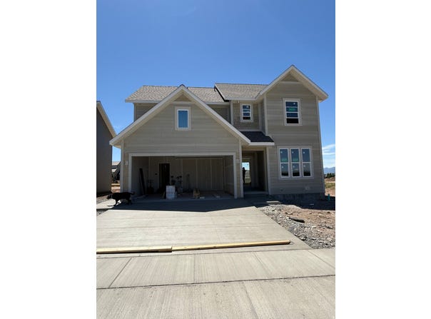 186 E 625 S, Hyde Park, UT 84318