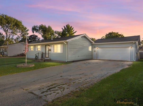 1323 Vienna Boulevard, DeKalb, IL 60115