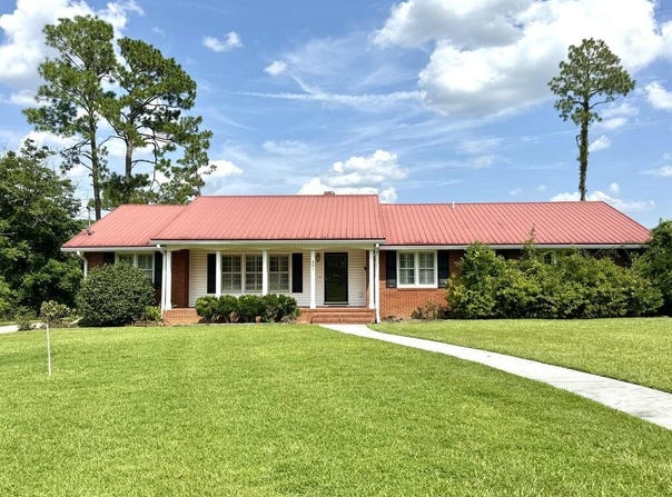 404 N Letitia Ave, Douglas, GA 31533