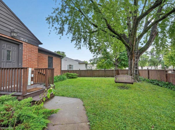 1670 Sager Avenue, Waterloo, IA 50701