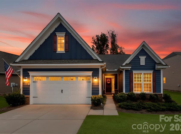 129 Picasso Trail, Mount Holly, NC 28120