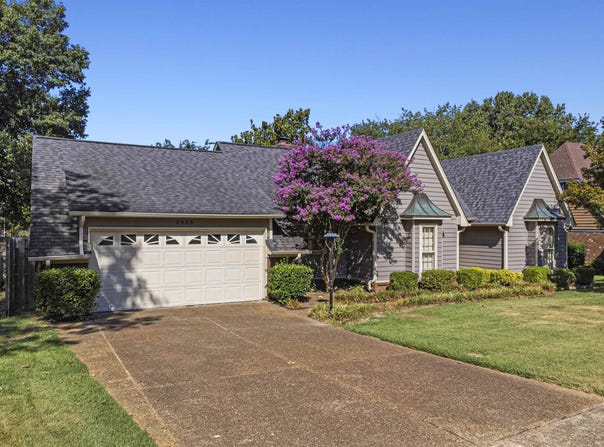 2425 FAIRWAY OAKS Dr, Bartlett, TN 38134