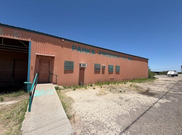813 E Sealy, Monahans, TX 79756