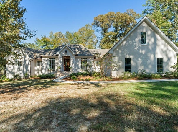 136 Hillwood Ln, LAUREL, MS 39443