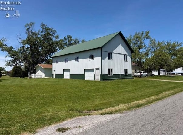 E Harbor Road, Marblehead, OH 43440