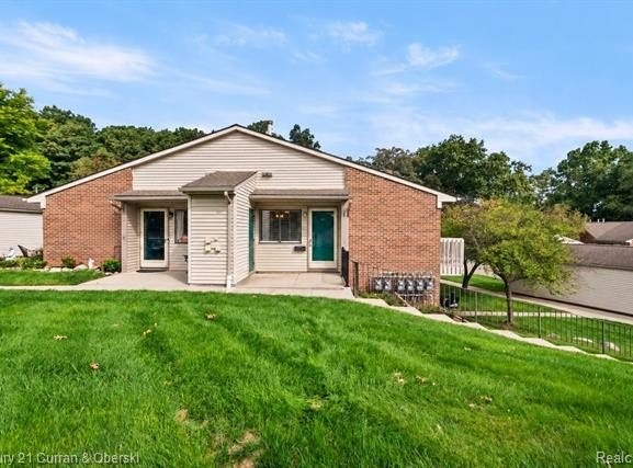 403 Spring Brooke Drive, Brighton, MI 48116