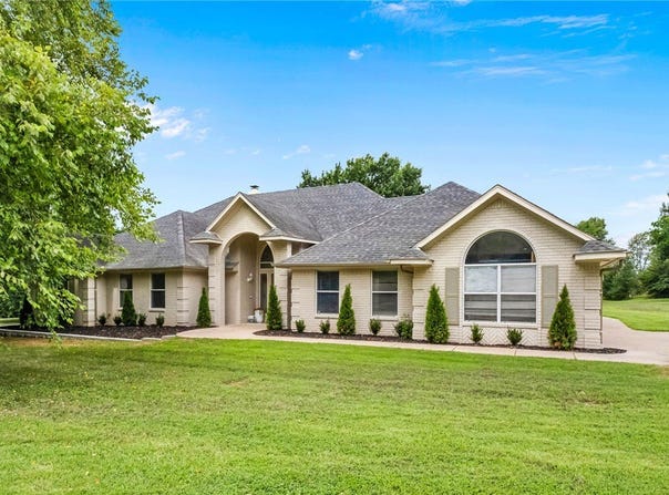 4890 Butterfield Coach Road, Springdale, AR 72764