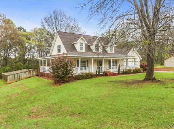 241 Paige Boulevard, Moundville, AL 35474