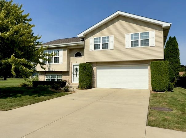 684 Cherokee Drive, Bourbonnais, IL 60914