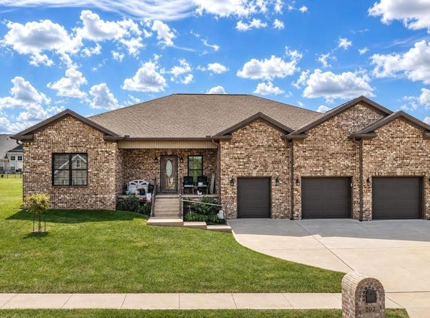 202 Wedgewood Circle, Paris, KY 40361