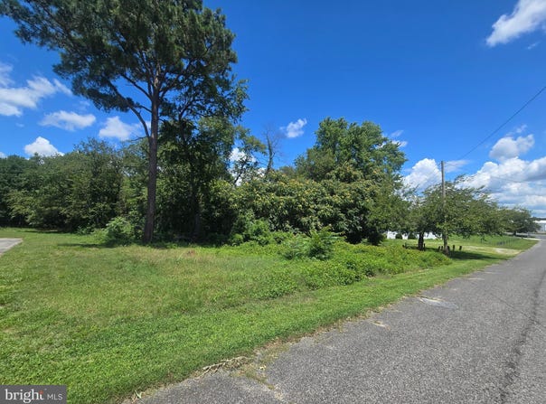9071 RIVERSIDE Drive, SEAFORD, DE 19973