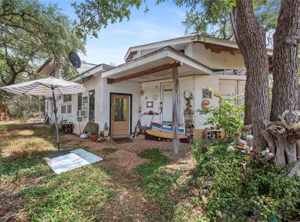 501 Limestone Ln, Driftwood, TX 78619