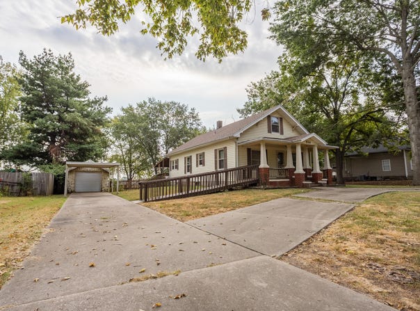 516 N Pine Avenue, Republic, MO 65738
