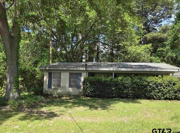 4520 Surratt, Longview, TX 75604