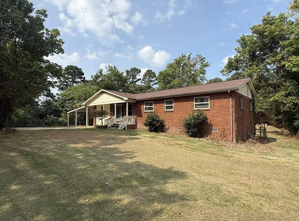 82 S Oak Street, Melbourne, AR 72556