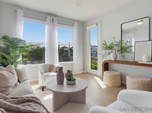 350 K, San Diego, CA 92101