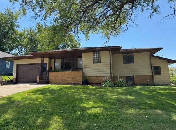 2023 Broadway, Elk Horn, IA 51531