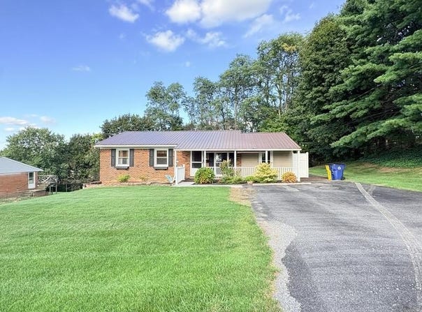 129 Terrace Dr, Johnstown, PA 15904