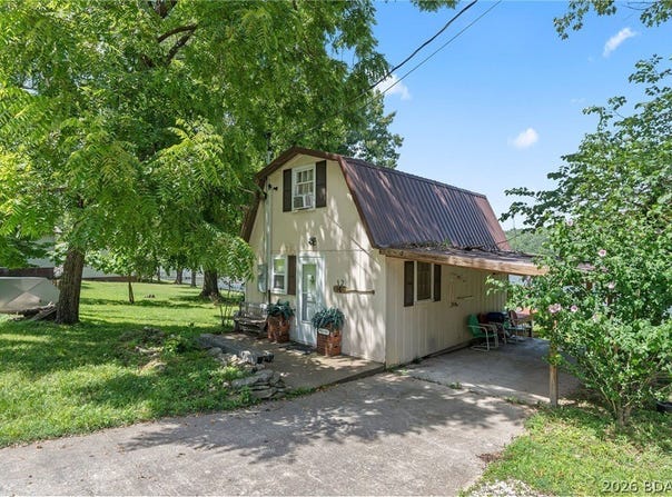 1142 Cedar Ridge Circle, Roach, MO 65787
