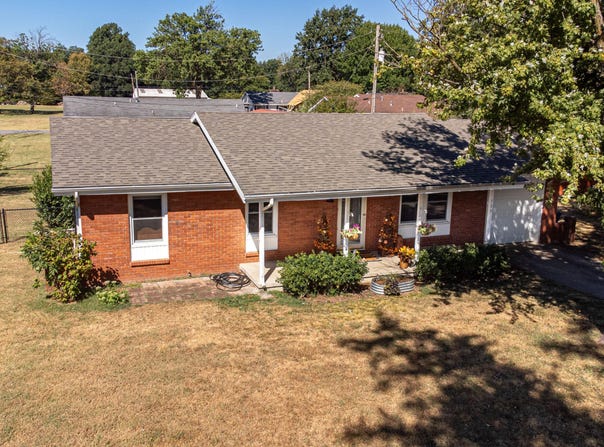 709 Arthur Aull Road, Lamar, MO 64759