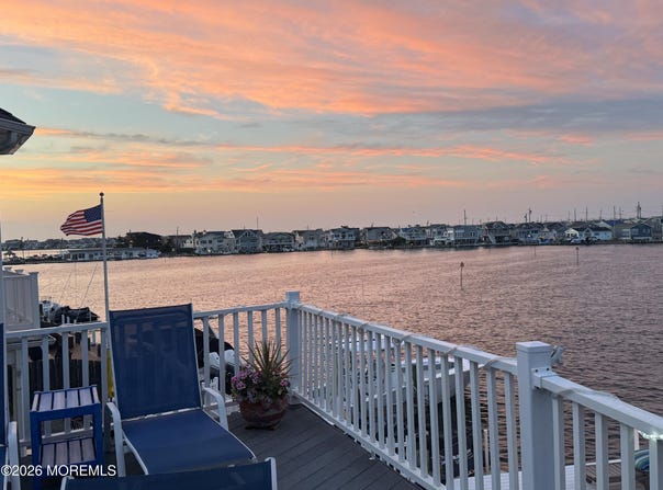 299 Monterey Circle, Lavallette, NJ 08735