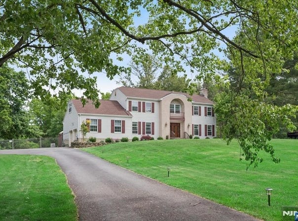 5 Glen Ridge Drive, Washington Township, NJ 07853