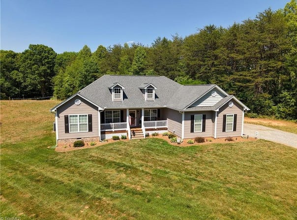552 Tom Hunter Road, Pilot Mountain, NC 27041