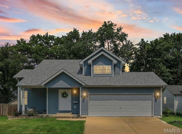 506 E Washington Street, O'Fallon, IL 62269