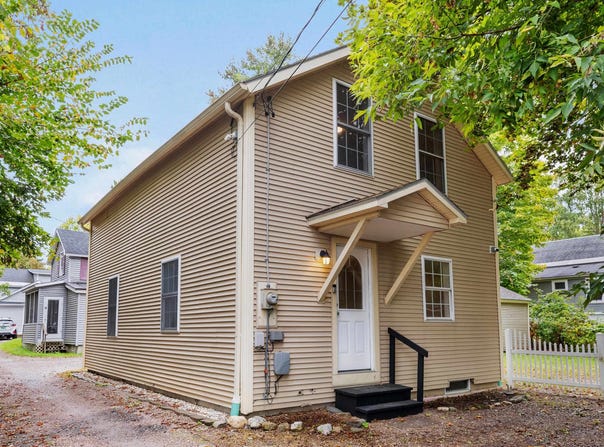 7 Rumsey Lane, Burlington, VT 05401