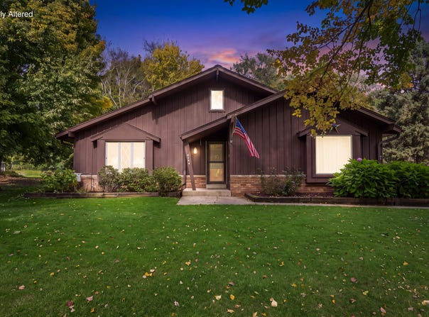 4264 Kennedy Cir S, Colgate, WI 53017