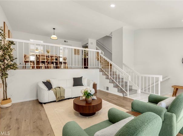 6021 Lindley Avenue, Tarzana, CA 91356