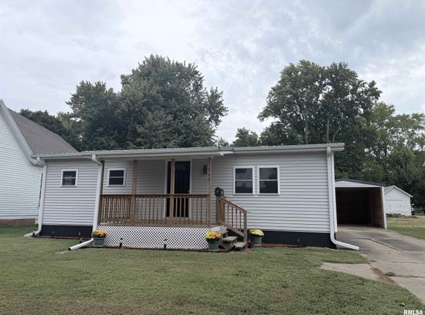 720 E CARROLL Street, Macomb, IL 61455