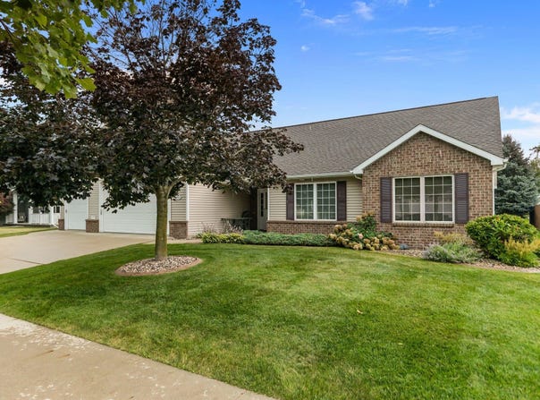 4013 E BENVALLEY Drive, APPLETON, WI 54913-9375
