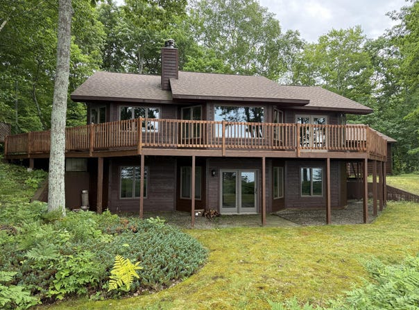 13406 W Lakeshore Dr, Brimley/Bay Mills, MI 49715