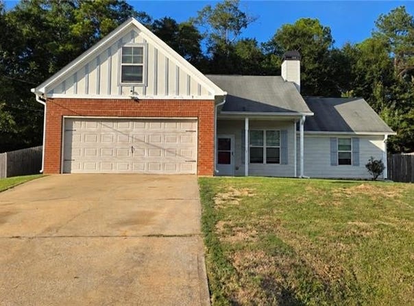 56 Misty Forest Dr, Phenix City, AL 36869