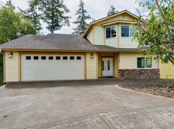 2344 ROYAL VIEW Dr, Seaside, OR 97138