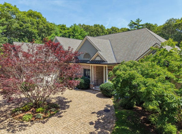 93 Oyster Way, Osterville, MA 02655