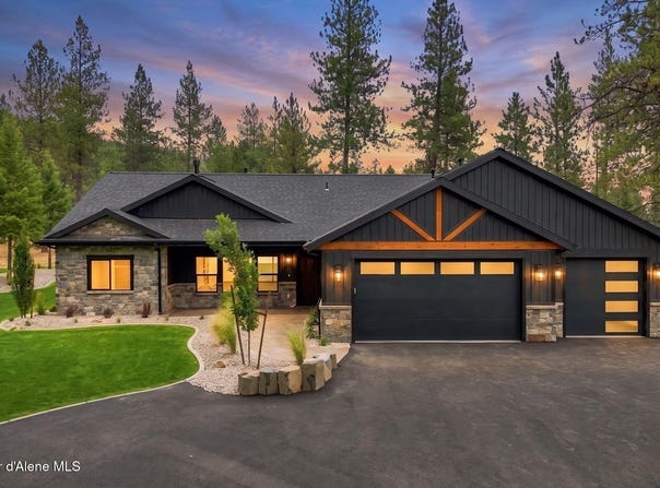 279 Coyote Pass Rd, Blanchard, ID 83804