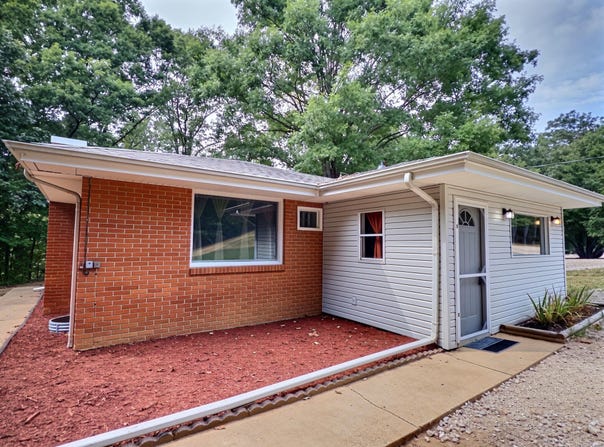 1643 Highway 160, Doniphan, MO 63935