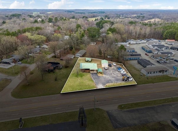 2830 E Wood St, PARIS, TN 38242