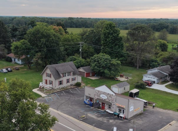 7008 & 7010 S M52 Highway, Owosso, MI 48867
