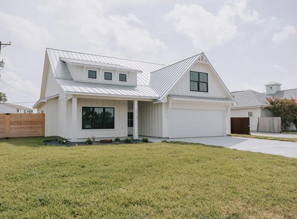 2717 Lakeview Drive, ROCKPORT, TX 78382