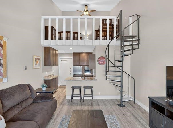 11589 Snowpeak Way, Truckee, CA 96161