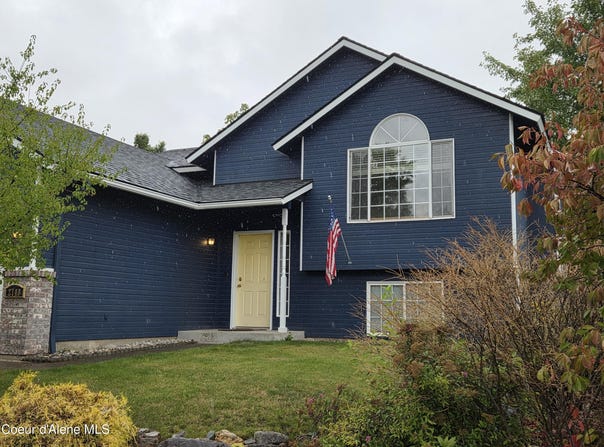 2740 N Top Flight Dr, Post Falls, ID 83854