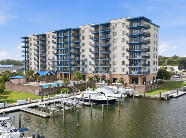 4425 Arendell Street, Morehead City, NC 28557