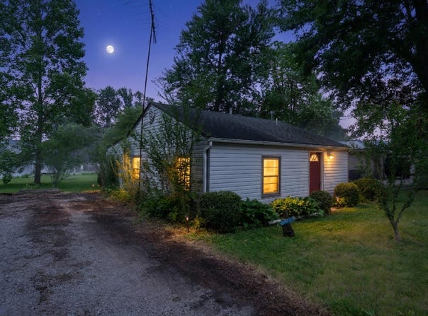 11940 E 690, Hudson, IN 46747-9640