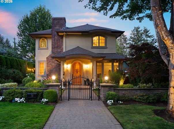 752 E Ave, LakeOswego, OR 97034